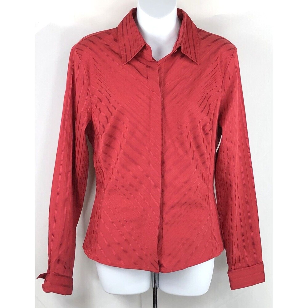 Worthington buttonup top 10 red satin stripe mock French cuffs collar Cut in Y2K